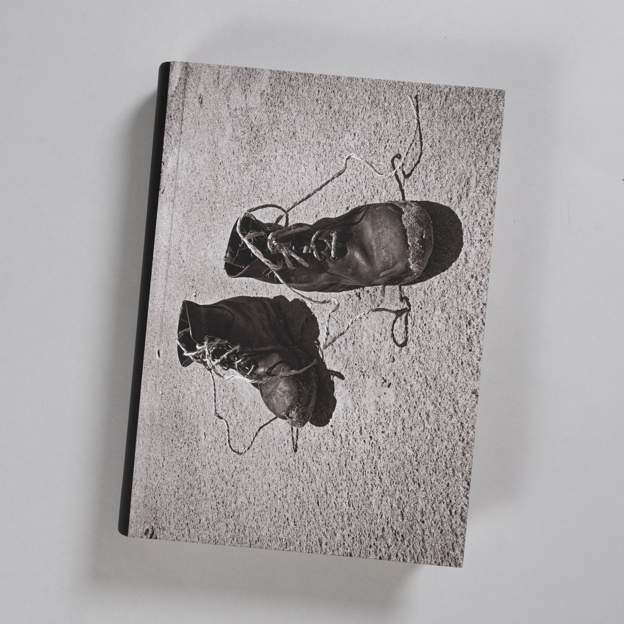 Koudelka Piedmont: Josef Koudelka】美本・未読品 Koudelka . Piedmont - Josef Koudelka | moom bookshop - 藝術書籍與雜誌